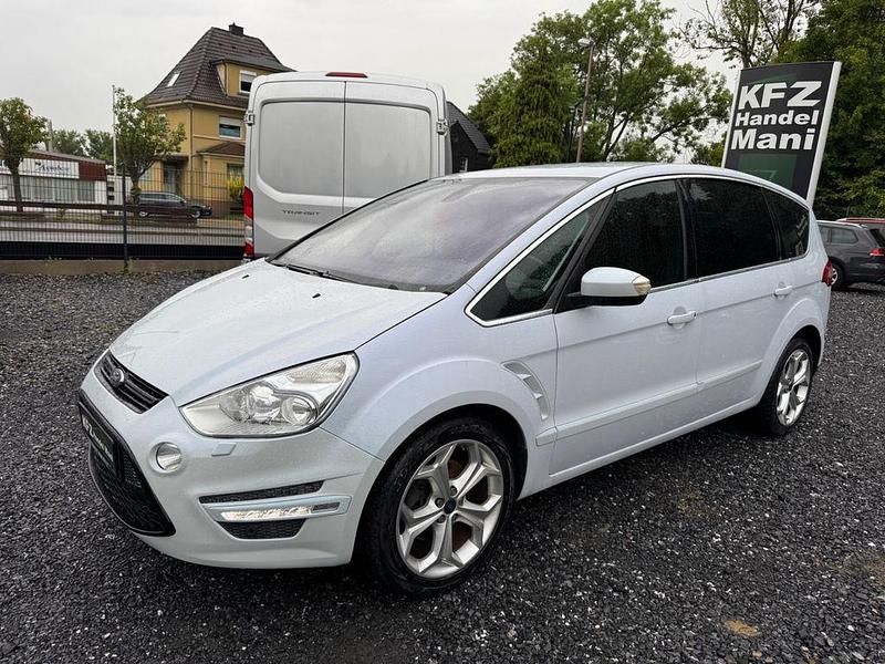 Gebraucht Ford S-MAX Titanium 163 PS (119 kW) 2010 Electricweiß metallic Van / Kleinbus