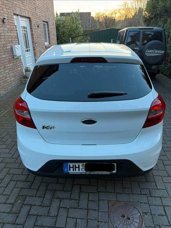 Gebraucht Ford Ka Cool & Sound Edition 86 PS (63 kW) 2017 Weiß Limousine