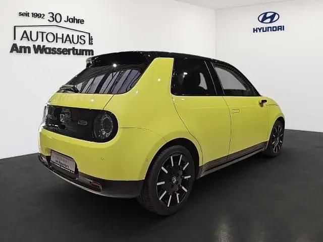 Gebraucht Honda e Advance 60 kW (82 PS) 2021 Brigth yellow / acid yellow m. Kleinwagen