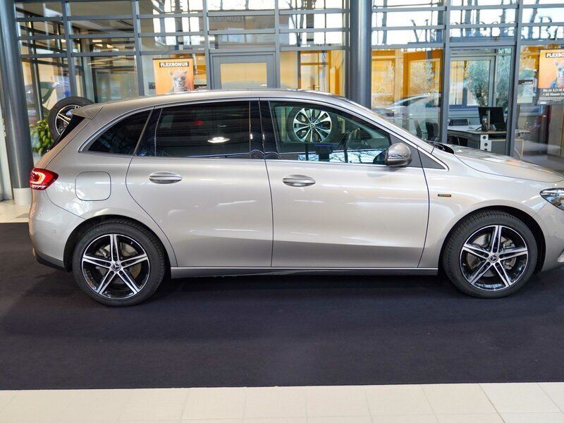 Gebraucht Mercedes B250e Progressive 160 PS (117 kW) 2020 Silber Van / Kleinbus