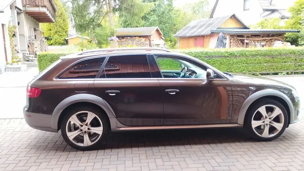 Gebraucht Audi A4 Allroad 143 PS (105 kW) 2011 Braun Kombi