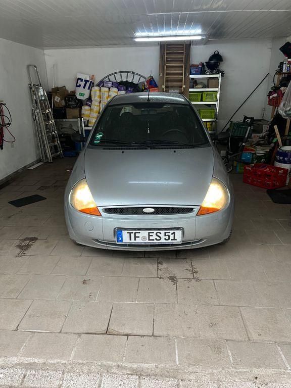 Silber Gebraucht 2005 Ford Ka Kleinwagen | 850 € (Fairer Preis) - Bild 1/4