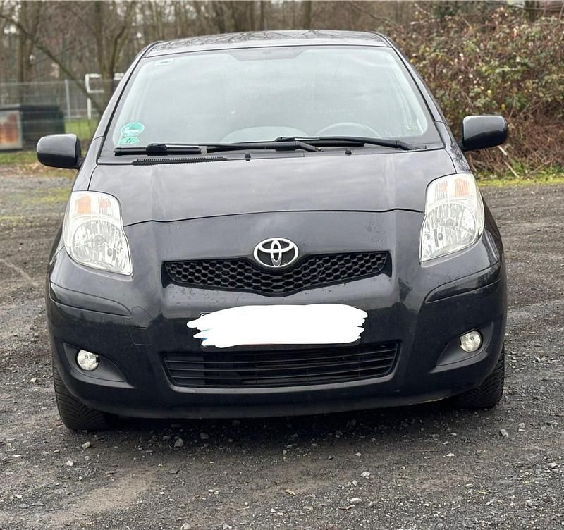 Gebraucht Toyota Yaris 69 PS (50 kW) 2009 Schwarz Kleinwagen