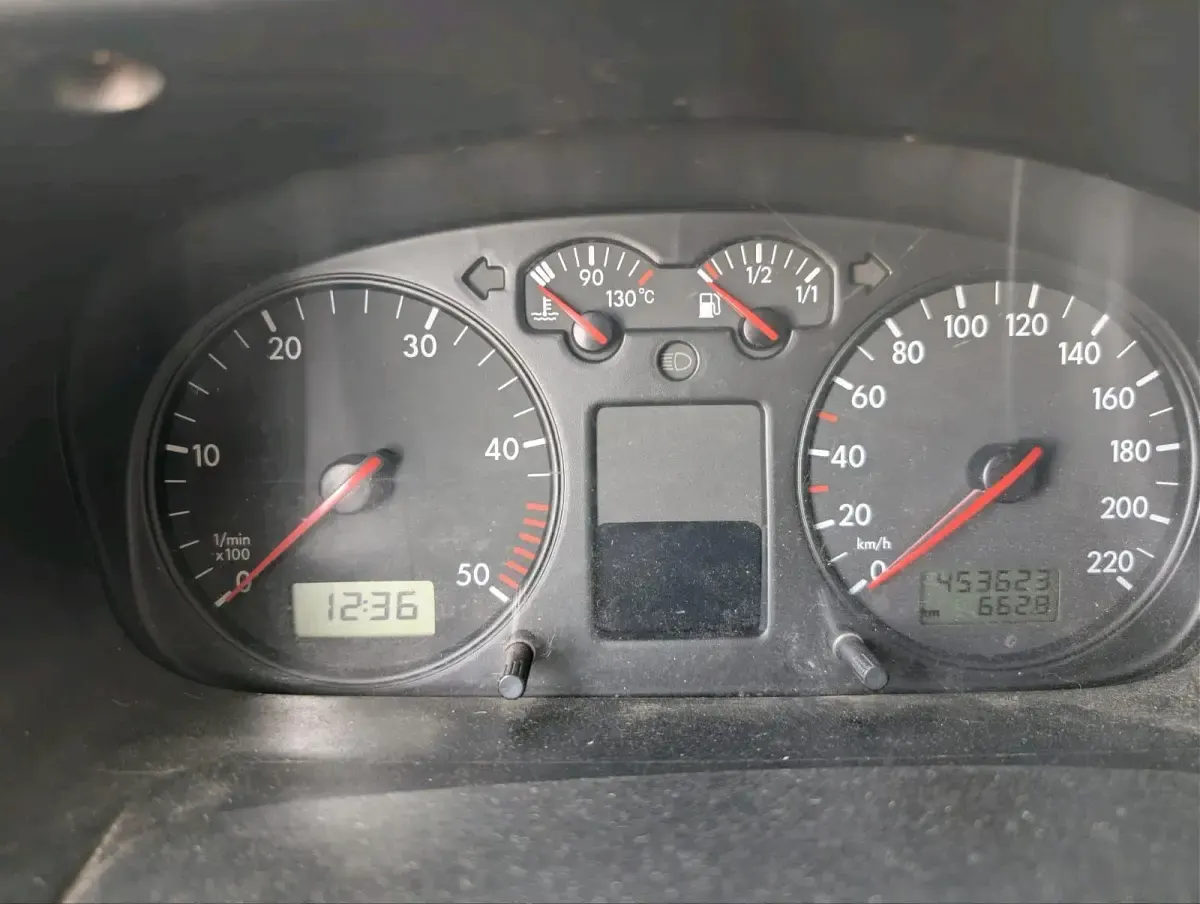 Gebraucht VW T4 102 PS (75 kW) 2001 Schwarz Van