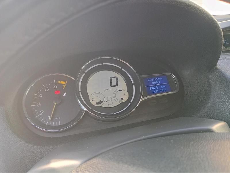 Gebraucht Renault Mégane 110 PS (80 kW) 2010 Grau Limousine