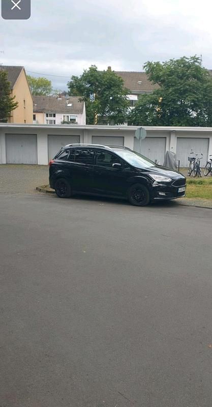 Schwarz Gebraucht 2019 Ford Grand C-Max Van / Kleinbus | 14.000 € (Etwas zu teuer) - Bild 1/4