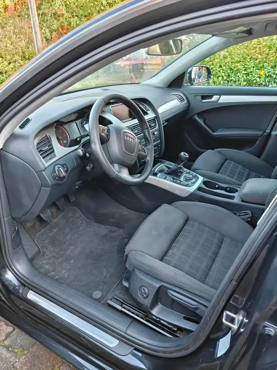 Gebraucht Audi A4 143 PS (105 kW) 2011 Schwarz Kombi