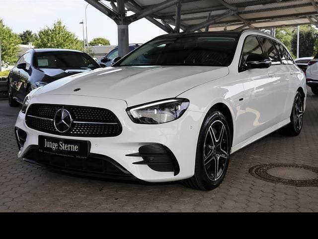 Weiß Gebraucht 2021 Mercedes E300 Kombi | 35.890 € (Teuer) - Bild 1/4