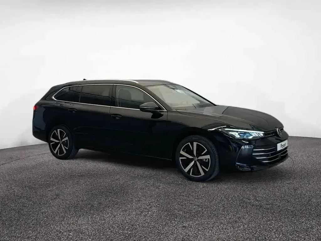 Neu VW Passat Business 204 PS (150 kW) 2026 Schwarz Kombi