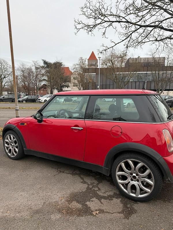 Gebraucht Mini ONE 90 PS (66 kW) 2003 Rot Kleinwagen