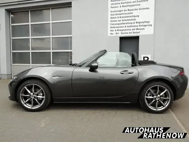 Neu Mazda MX5 Exclusive-Line 132 PS (97 kW) 2026 Matrixgrau metallic Cabrio