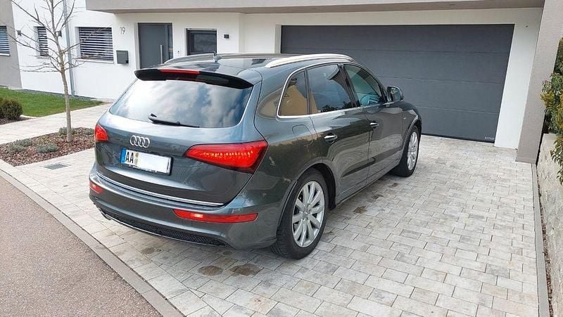 Gebraucht Audi Q5 Sport 190 PS (139 kW) 2016 Grau SUV