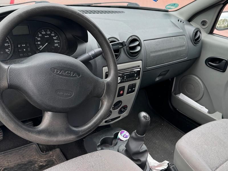 Second-hand Dacia Logan 75 CP (55 kW) 2006 Alb Berlinǎ