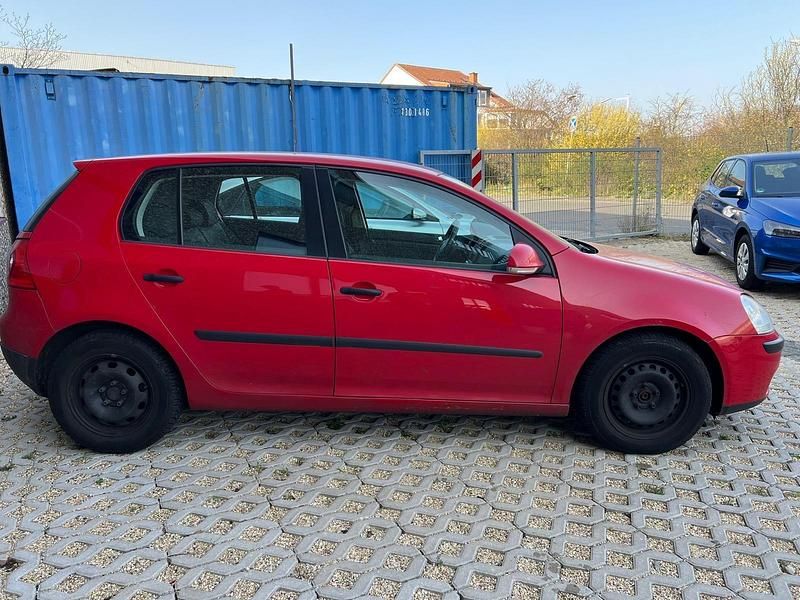 Gebraucht VW Golf IV 105 PS (77 kW) 2004 Rot Kleinwagen