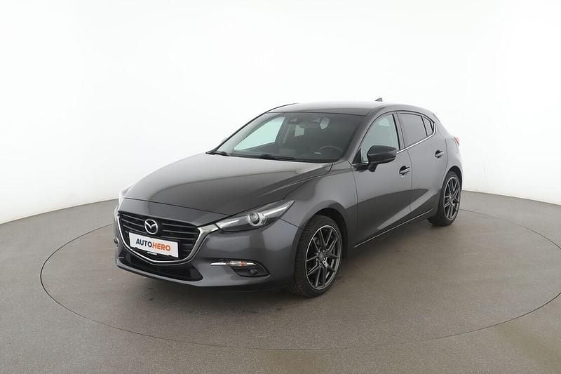 Grau Gebraucht 2017 Mazda 3 Kizoku Limousine | 13.680 € (Fairer Preis) - Bild 1/3