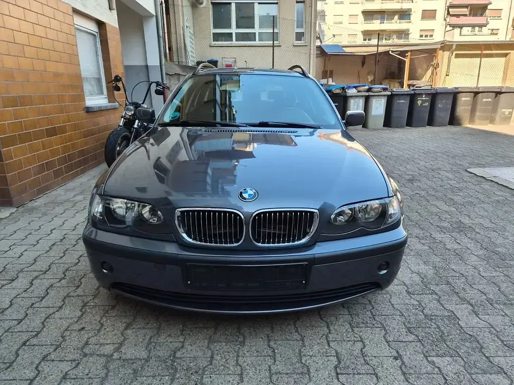 Gebraucht BMW 320 170 PS (125 kW) 2002 Grau Kombi
