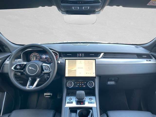 Second-hand Jaguar F-Pace R-Dynamic 204 CP (150 kW) 2024 Albastru SUV