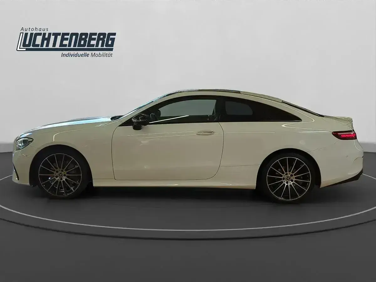 Gebraucht Mercedes 300 AMG line 195 PS (143 kW) 2022 Andere Coupé