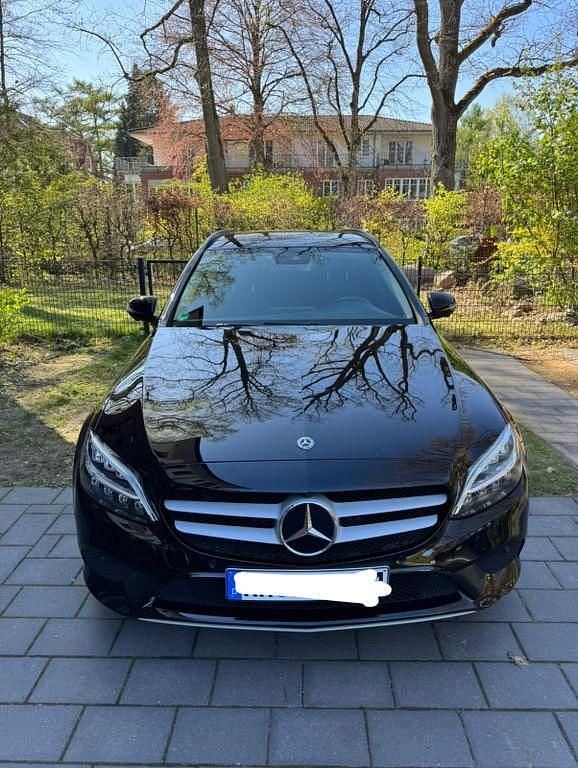Gebraucht Mercedes C200 150 PS (110 kW) 2018 Schwarz Limousine