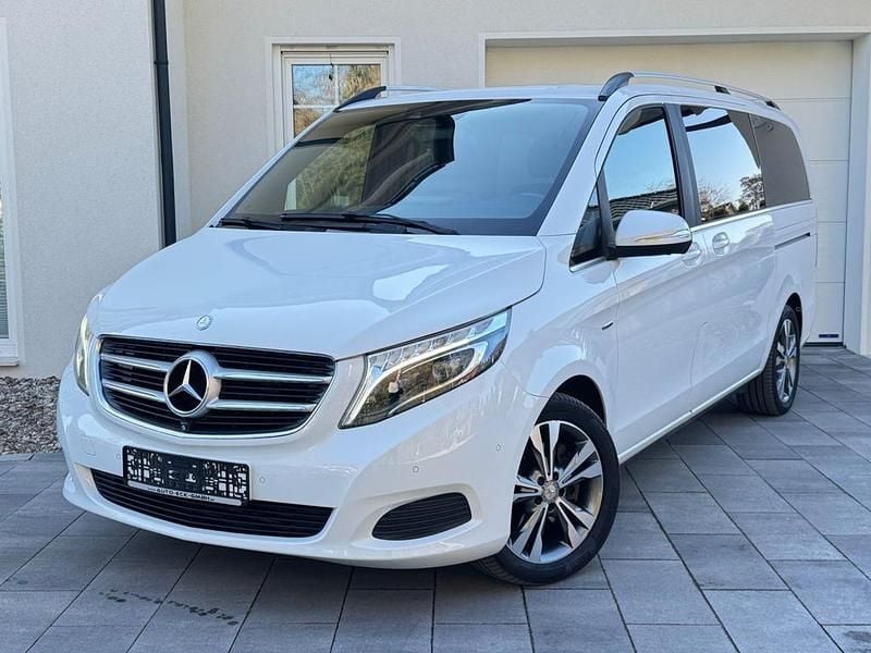 Gebraucht Mercedes E250 Avantgarde 190 PS (139 kW) 2015 Weiß Van / Kleinbus