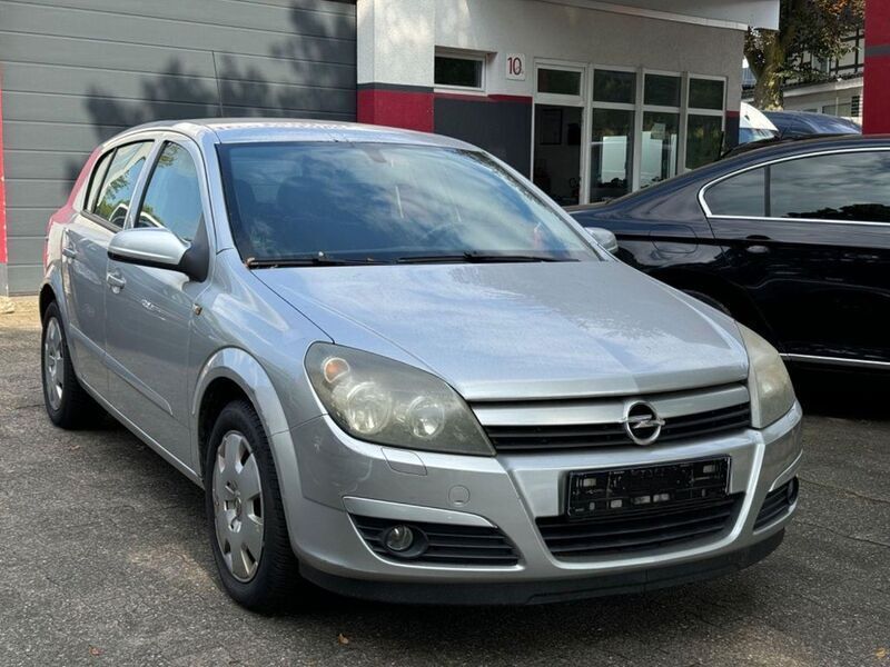 Silber Gebraucht 2005 Opel Astra Edition Limousine | 1.500 € (Superpreis) - Bild 1/4