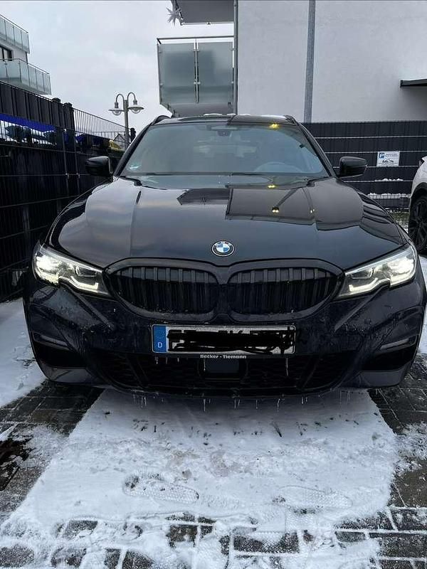 Gebraucht BMW 330 M Sport 286 PS (210 kW) 2021 Schwarz Kombi
