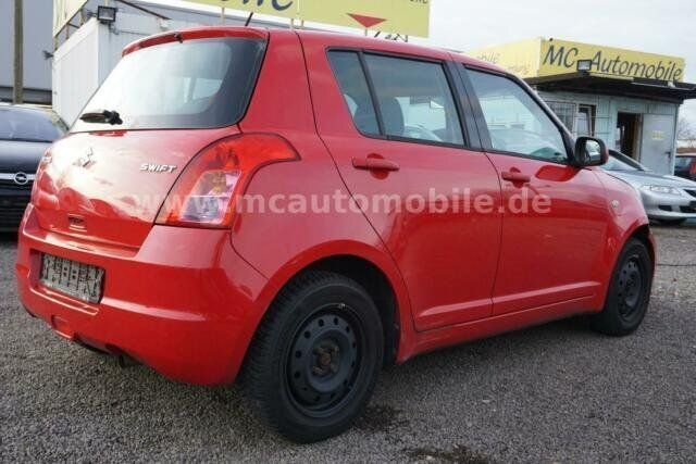 Gebraucht Suzuki Swift Comfort 92 PS (67 kW) 2008 Rot Kleinwagen