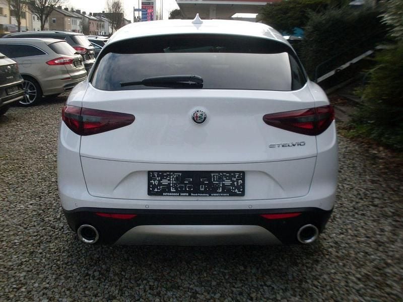 Gebraucht Alfa Romeo Stelvio Super 160 PS (117 kW) 2021 Weiß SUV