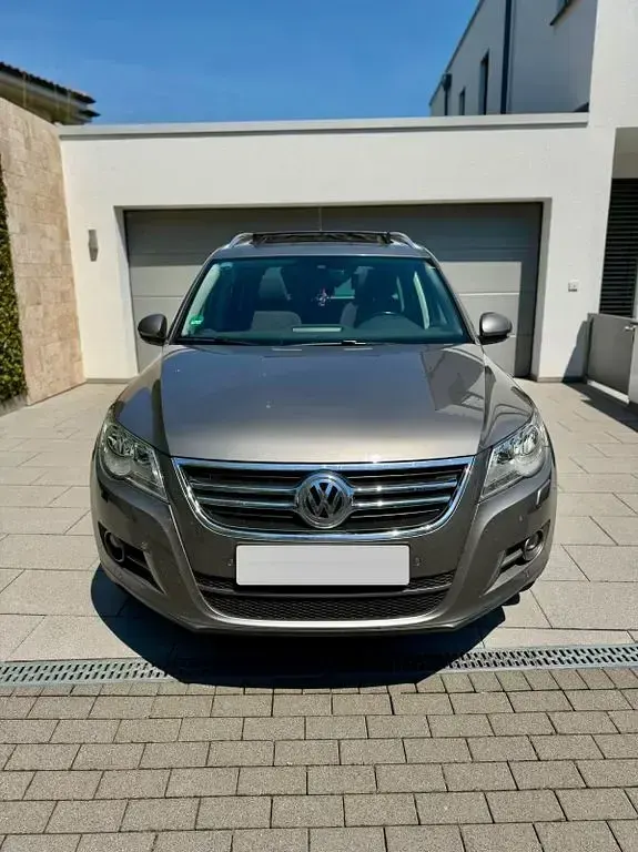 Gebraucht VW Tiguan Team 140 PS (102 kW) 2010 Braun SUV