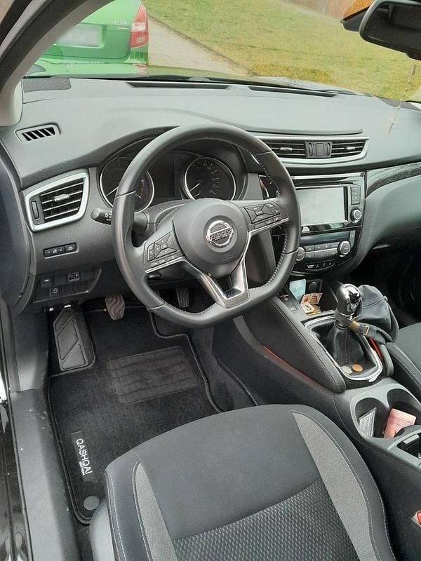 Gebraucht Nissan Qashqai Acenta 150 PS (110 kW) 2019 Schwarz SUV