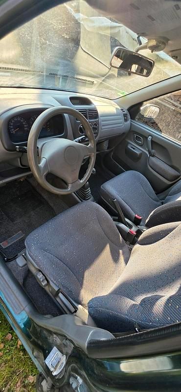 Gebraucht Suzuki Ignis 83 PS (61 kW) 2002 Grün Kleinwagen