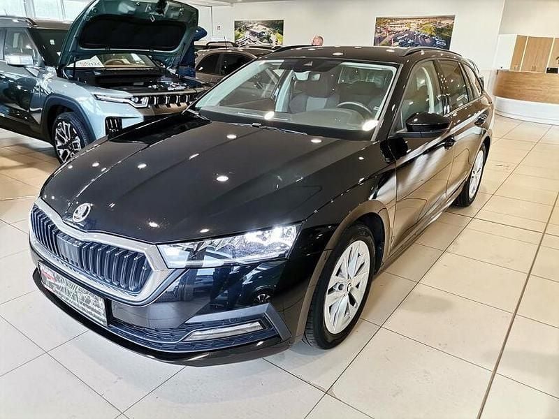 Gebraucht Skoda Octavia Ambition 150 PS (110 kW) 2022 Schwarzmagic perleffekt Kombi