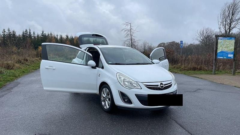Gebraucht Opel Corsa 87 PS (63 kW) 2012 Weiß Kleinwagen