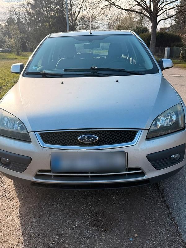 Gebraucht Ford Focus 101 PS (74 kW) 2005 Silber Limousine