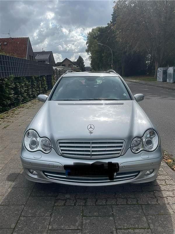 Silber Gebraucht 2007 Mercedes C180 Sport Edition Kombi | 6.000 € (Etwas zu teuer) - Bild 1/4