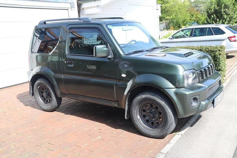 Grün Gebraucht 2016 Suzuki Jimny Ranger SUV | 15.900 € (Fairer Preis) - Bild 1/4