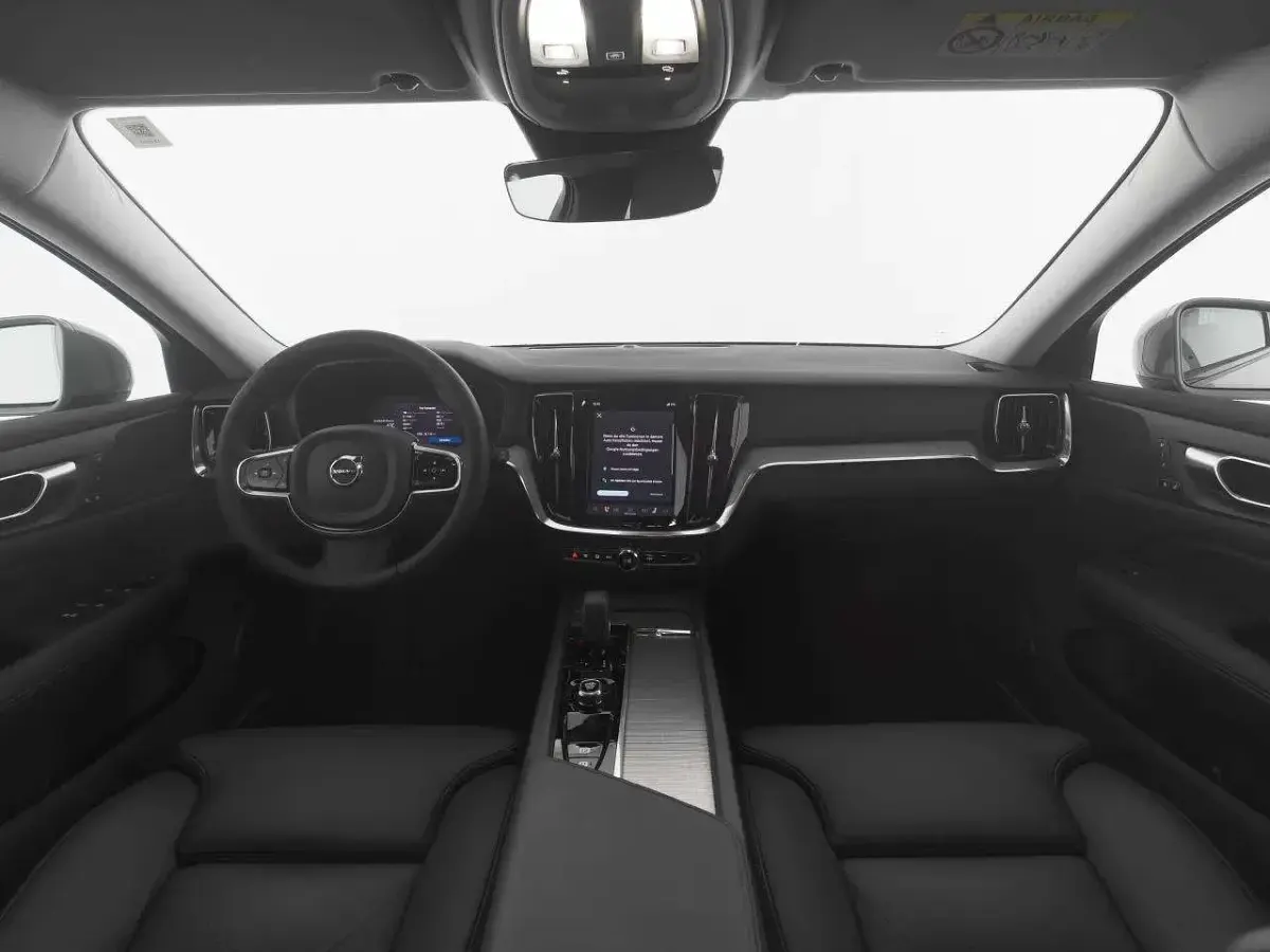 Gebraucht Volvo V60 CC Plus 197 PS (144 kW) 2024 Grau Kombi