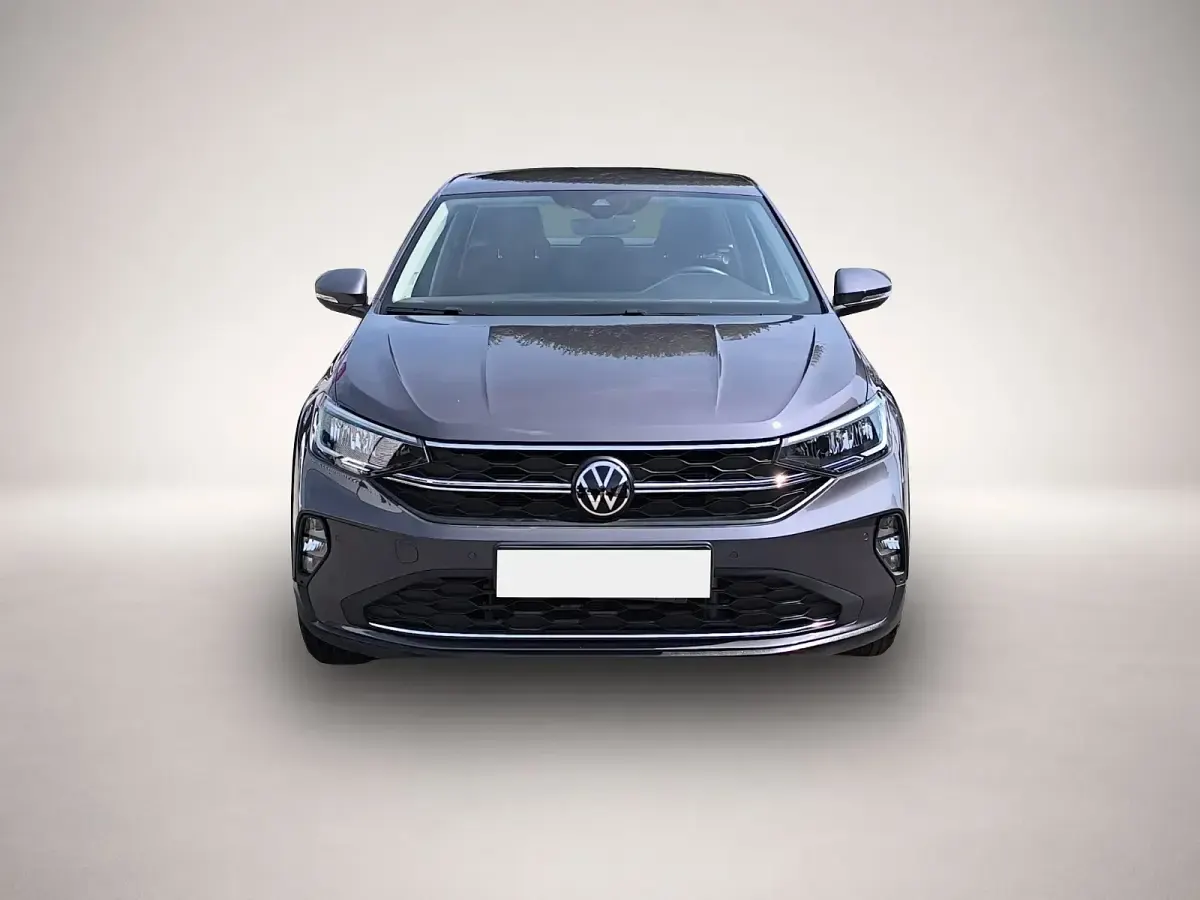 Gebraucht VW Taigo Life 116 PS (85 kW) 2025 Grau SUV