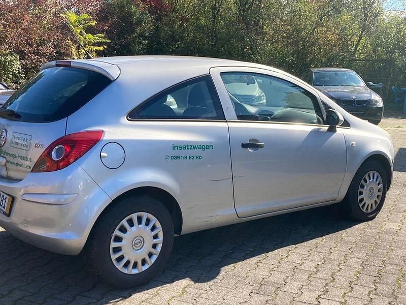 Gebraucht Opel Corsa Selection 75 PS (55 kW) 2014 Silber Kleinwagen