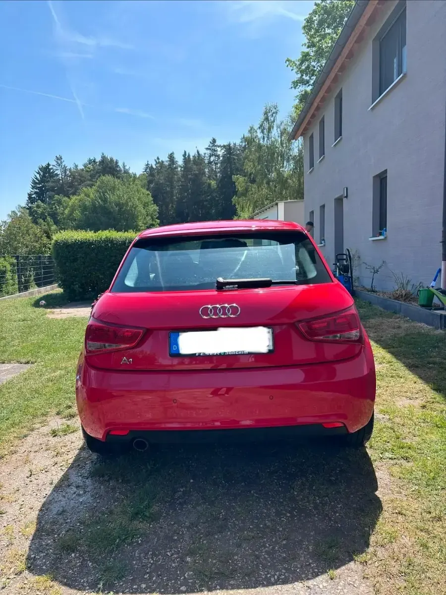 Gebraucht Audi A1 105 PS (77 kW) 2012 Rot Kleinwagen