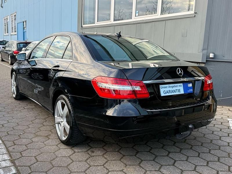 Gebraucht Mercedes E300 Avantgarde 231 PS (169 kW) 2013 Schwarz Limousine