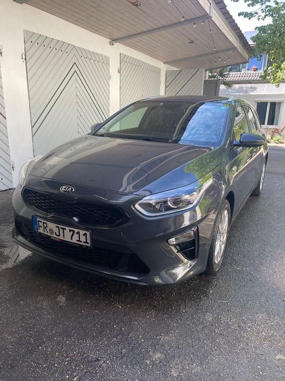 Second-hand Kia Ceed 140 CP (102 kW) 2020 Hatchback