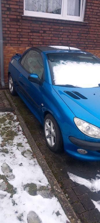 Gebraucht Peugeot 206 CC 109 PS (80 kW) 2001 Blau Cabrio