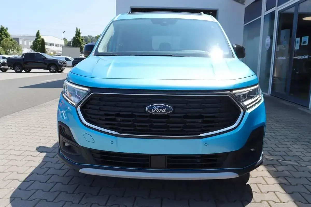 Neu Ford Tourneo Connect Active 122 PS (89 kW) 2025 Blau Van / Kleinbus