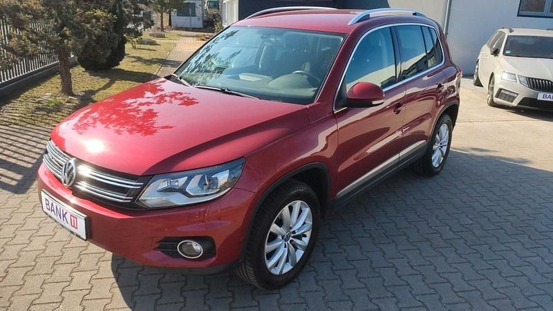 Gebraucht VW Tiguan Style 140 PS (102 kW) 2012 Rot SUV