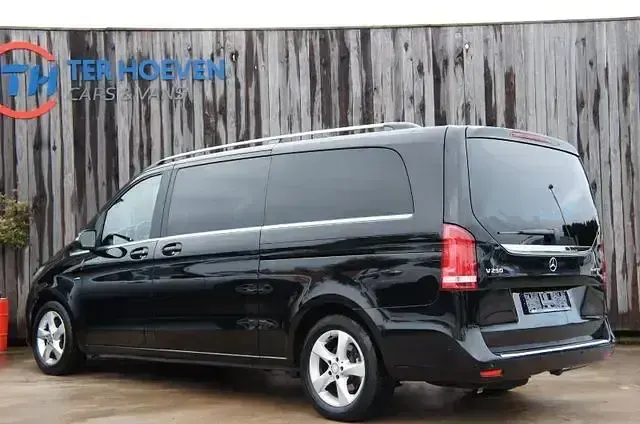 Gebraucht Mercedes V250 Avantgarde Edition 190 PS (139 kW) 2015 Schwarz Van / Kleinbus