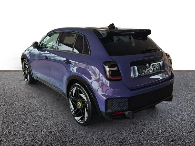 Neu Abarth 600e Scorpionissima 206 kW (281 PS) 2025 Violett SUV