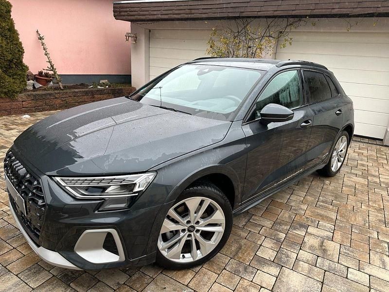 Gebraucht Audi A3 Ambiente 150 PS (110 kW) 2024 Grau Limousine