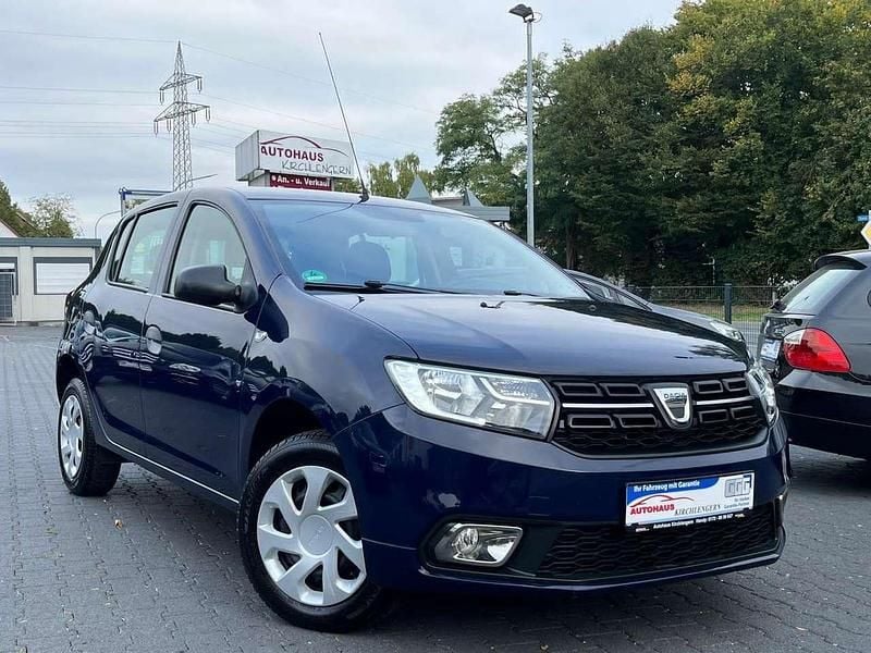 Blau marine Gebraucht 2018 Dacia Sandero Essentiel Kleinwagen | 5.999 € (Etwas zu teuer) - Bild 1/4
