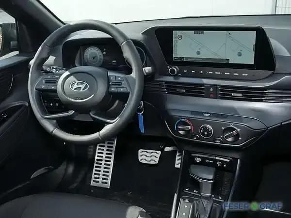 Neu Hyundai Bayon Blackline 90 PS (66 kW) 2026 Phantom black SUV
